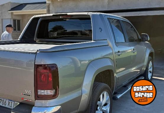 Camionetas - Volkswagen AMAROK V6 HIGHLINE 4X4 AT 2023 Nafta 58000Km - En Venta
