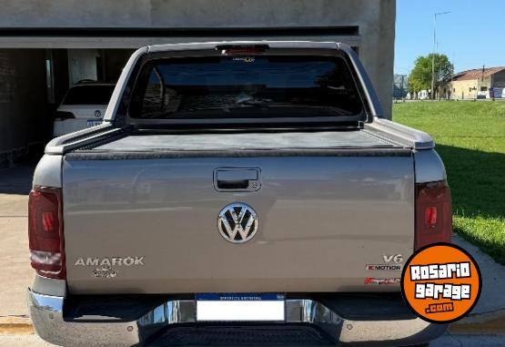 Camionetas - Volkswagen AMAROK V6 HIGHLINE 4X4 AT 2023 Nafta 58000Km - En Venta