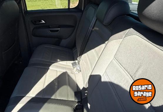 Camionetas - Volkswagen AMAROK V6 HIGHLINE 4X4 AT 2023 Nafta 58000Km - En Venta