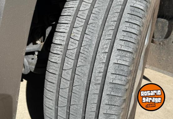 Camionetas - Volkswagen AMAROK V6 HIGHLINE 4X4 AT 2023 Nafta 58000Km - En Venta