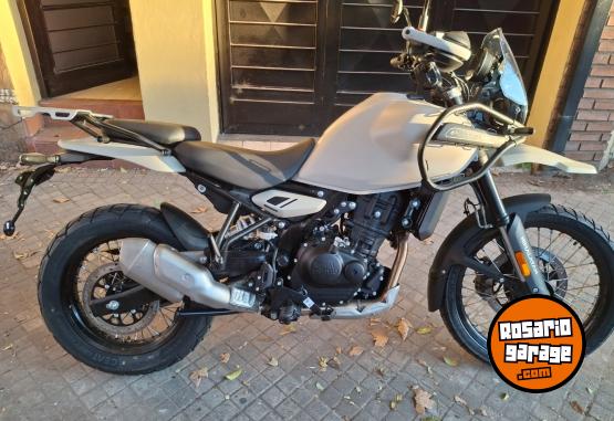 Motos - Royal Enfield Himalayan  450 2025 Nafta 1500Km - En Venta