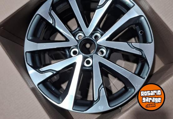 Accesorios para Autos - Llanta de Corolla Cross 2022 seg - En Venta