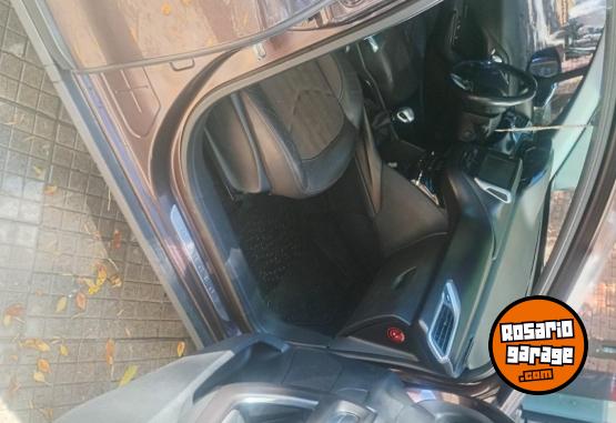 Autos - Peugeot 2008 -thp 2017 Nafta 95000Km - En Venta