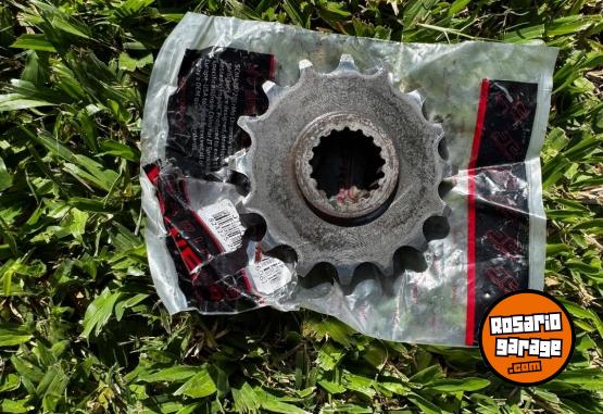 Accesorios para Motos - Pi��n BMW 700 16 dientes - En Venta
