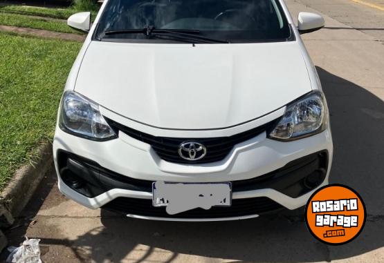 Autos - Toyota ETIOS SEDAN 2022 Nafta 89000Km - En Venta