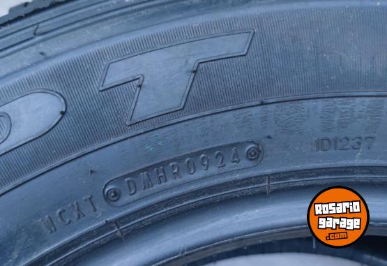 Accesorios para Autos - 265 60 18 *** 2 CUBIERTAS DUNLOP NUEVAS. $500.000 el par. NO BAJO PRECIO - En Venta