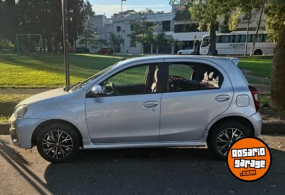 Autos - Toyota ETIOS 1.5 XLS 2020 Nafta 48600Km - En Venta