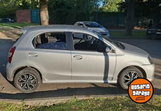 Autos - Toyota ETIOS 1.5 XLS 2020 Nafta 48600Km - En Venta
