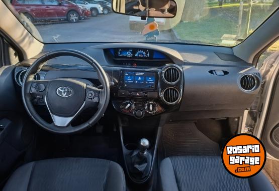 Autos - Toyota ETIOS 1.5 XLS 2020 Nafta 48600Km - En Venta