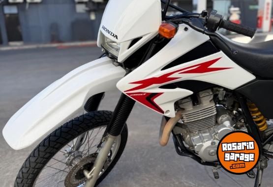 Motos - Honda Tornado Xr 250 2021 Nafta 16500Km - En Venta