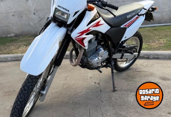 Motos - Honda Tornado Xr 250 2021 Nafta 16500Km - En Venta