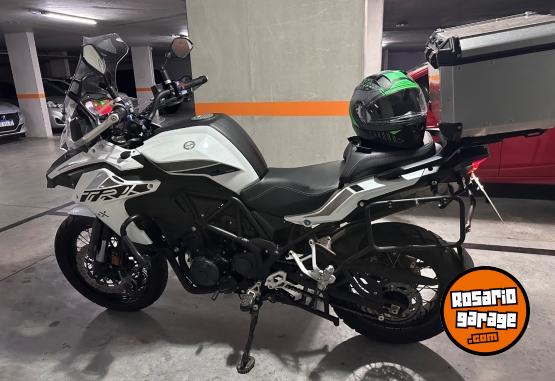 Motos - Benelli TRK 502 X 2024 Nafta 10850Km - En Venta