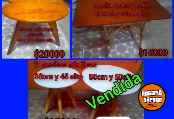 Hogar - Vendo camas,espejo ,estantes valijas sillita para comer cómoda zapatillas para niños y varios artículos impecables - En Venta
