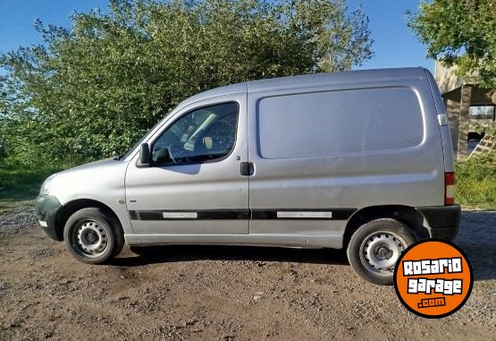 Utilitarios - Peugeot Partner confort 1.6 hdi 2015 Diesel 108000Km - En Venta