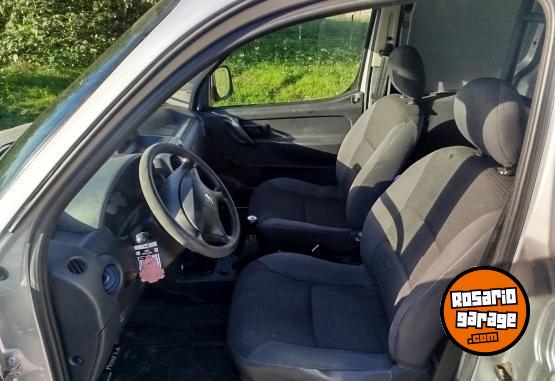 Utilitarios - Peugeot Partner confort 1.6 hdi 2015 Diesel 108000Km - En Venta