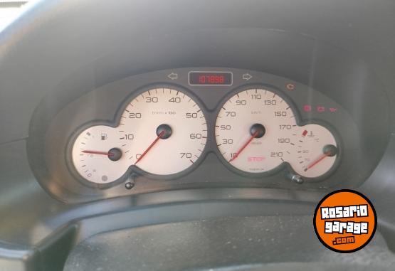 Utilitarios - Peugeot Partner confort 1.6 hdi 2015 Diesel 108000Km - En Venta