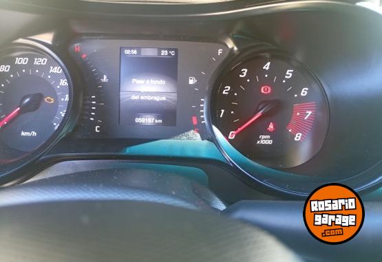 Autos - Fiat Cronos 2023 GNC 60000Km - En Venta