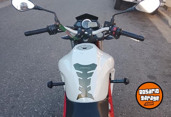 Motos - Benelli TNT 300 2017 Nafta 32500Km - En Venta