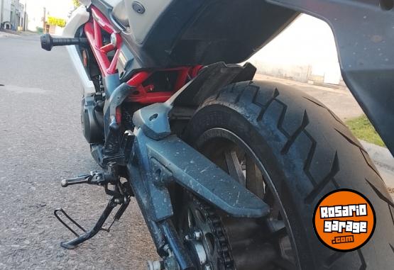 Motos - Benelli TNT 300 2017 Nafta 32500Km - En Venta