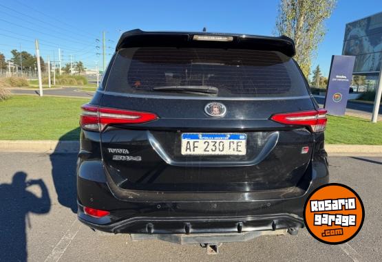 Camionetas - Toyota SW4-GR 2022 Diesel 174000Km - En Venta