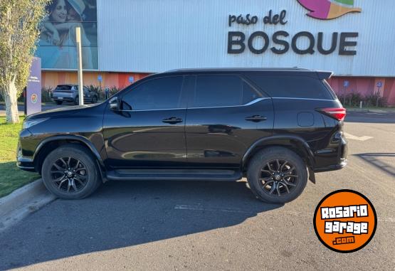 Camionetas - Toyota SW4-GR 2022 Diesel 174000Km - En Venta