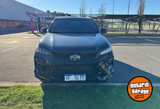 Camionetas - Toyota SW4-GR 2022 Diesel 174000Km - En Venta