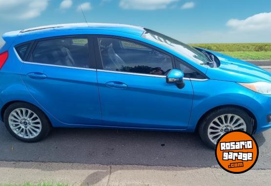 Autos - Ford Fiesta Kinetic Titanium 2013 Nafta 180000Km - En Venta