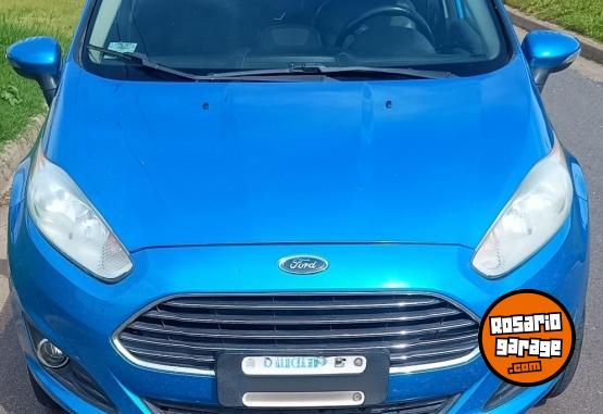 Autos - Ford Fiesta Kinetic Titanium 2013 Nafta 180000Km - En Venta