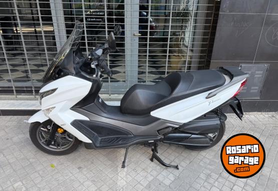 Motos - Kymco Xtown 250 2023 Nafta 4900Km - En Venta