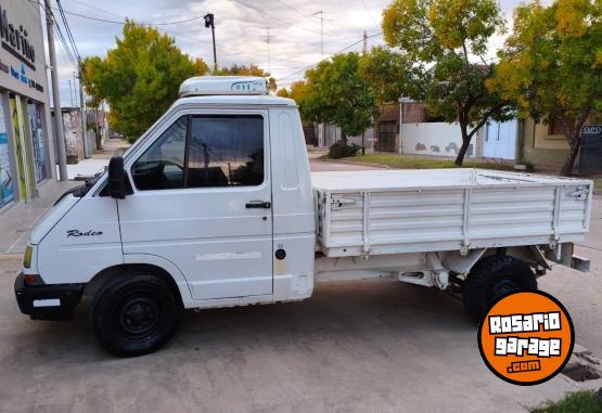 Utilitarios - Renault RODEO 1999 Diesel 50Km - En Venta