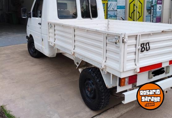 Utilitarios - Renault RODEO 1999 Diesel 50Km - En Venta