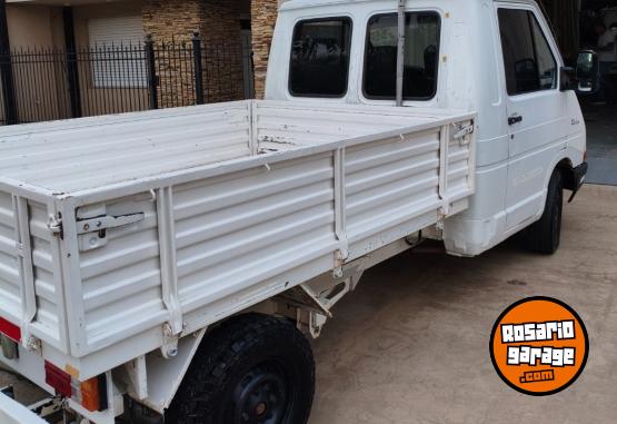 Utilitarios - Renault RODEO 1999 Diesel 50Km - En Venta