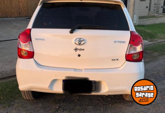 Autos - Toyota Etios 2019 Nafta 82000Km - En Venta