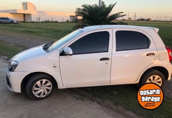Autos - Toyota Etios 2019 Nafta 82000Km - En Venta