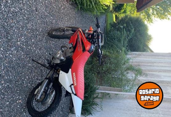 Motos - Honda Tornado 250 2016 Nafta 20000Km - En Venta