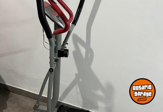 Deportes - CAMINADOR EL�PTICO marca DAIWA - En Venta