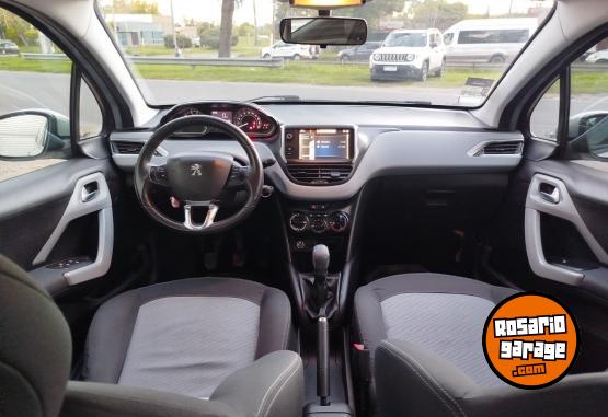 Autos - Peugeot 208 2014 Nafta 132000Km - En Venta