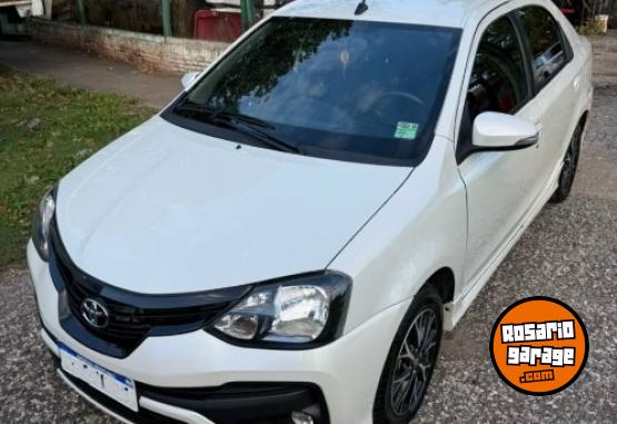 Autos - Toyota ETIOS XLS 2020 Nafta 79000Km - En Venta