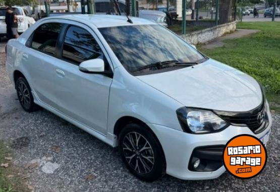 Autos - Toyota ETIOS XLS 2020 Nafta 79000Km - En Venta