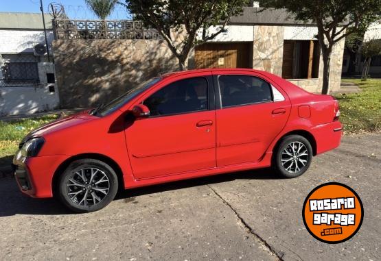 Autos - Toyota Etios XLS 2020 Nafta 32800Km - En Venta
