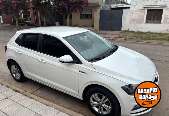 Autos - Volkswagen polo conforline 2019 Nafta 93000Km - En Venta