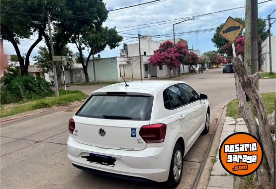 Autos - Volkswagen polo conforline 2019 Nafta 93000Km - En Venta