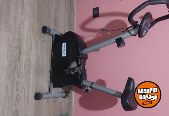 Deportes - Bicicleta fija Daiwa - En Venta