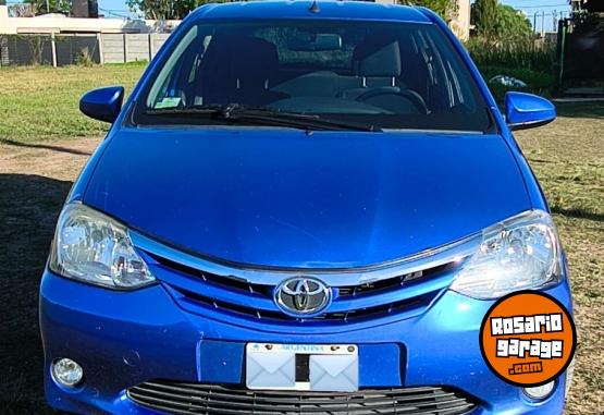 Autos - Toyota ETIOS XLS 2014 Nafta 134000Km - En Venta