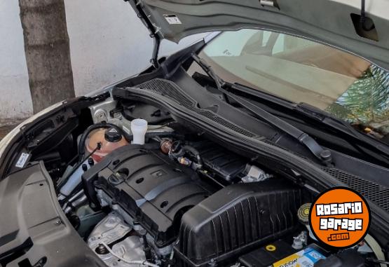 Autos - Peugeot 2008 2017 Nafta 101700Km - En Venta