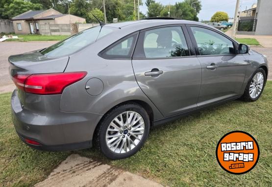 Autos - Ford Focus se plus 2015 Nafta 128000Km - En Venta