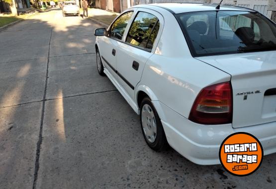 Autos - Chevrolet Astra 2001 GNC 180000Km - En Venta