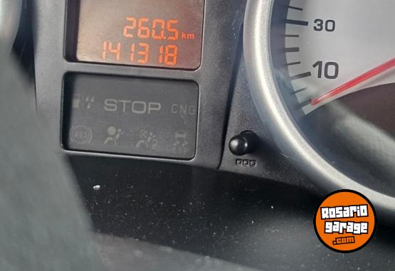 Autos - Peugeot COMPACT ALLURE 1,4 5P 2014 Nafta 140000Km - En Venta