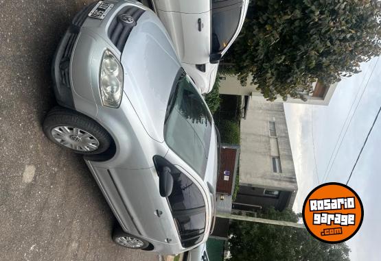 Autos - Volkswagen Suran 2010 Nafta 180000Km - En Venta