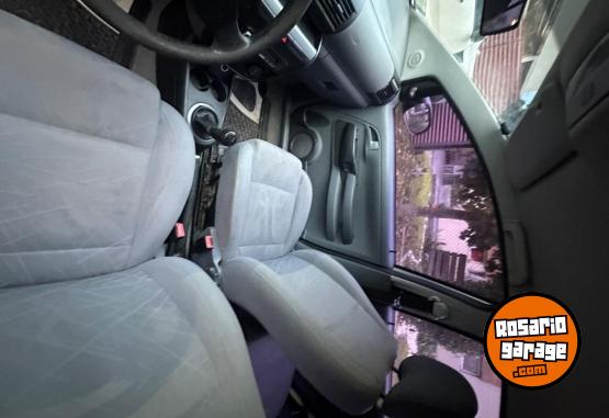 Autos - Volkswagen Suran 2010 Nafta 180000Km - En Venta